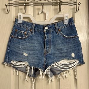 Women LEVI’s Denim Shorts 501 Size 25